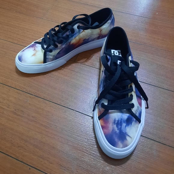 Dc Skate Shoes - Picture 2 of 4